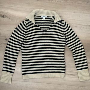 Old Navy Sweater